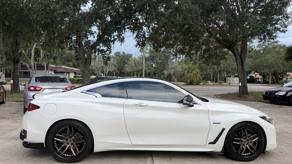 2017 INFINITI Q60 - $13,995