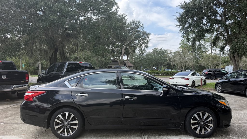 2017 Nissan Altima - $10,250