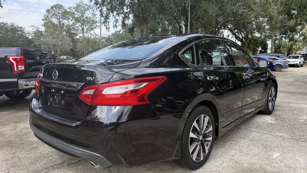 2017 Nissan Altima - $10,250