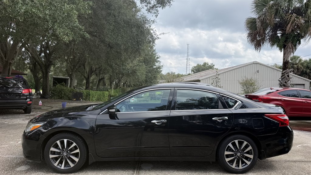2017 Nissan Altima - $10,250