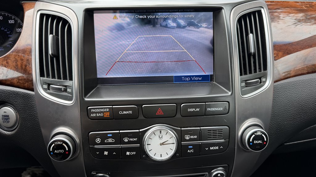 2012 Hyundai Equus - $9,995