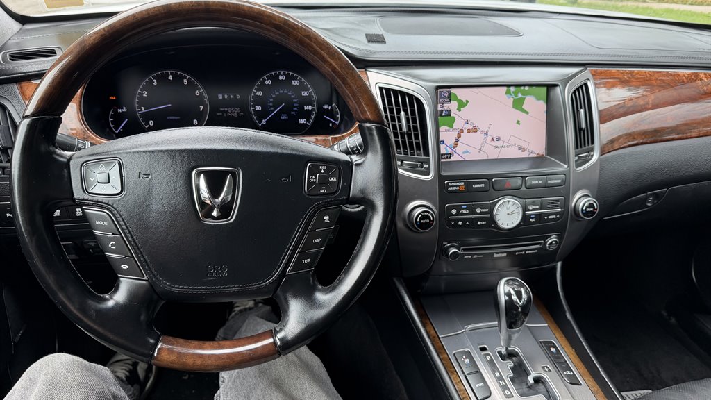 2012 Hyundai Equus - $9,995