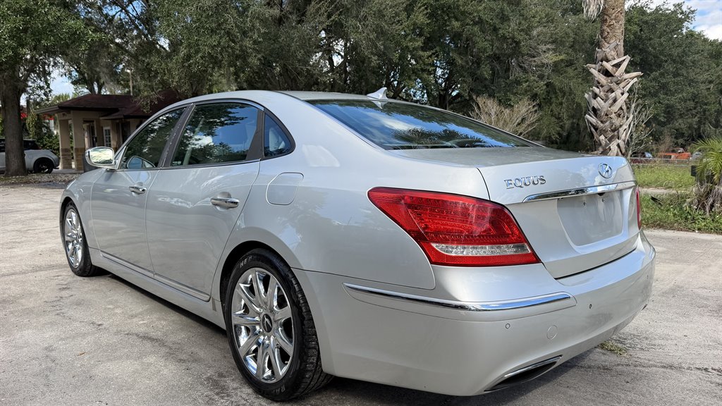 2012 Hyundai Equus - $9,995