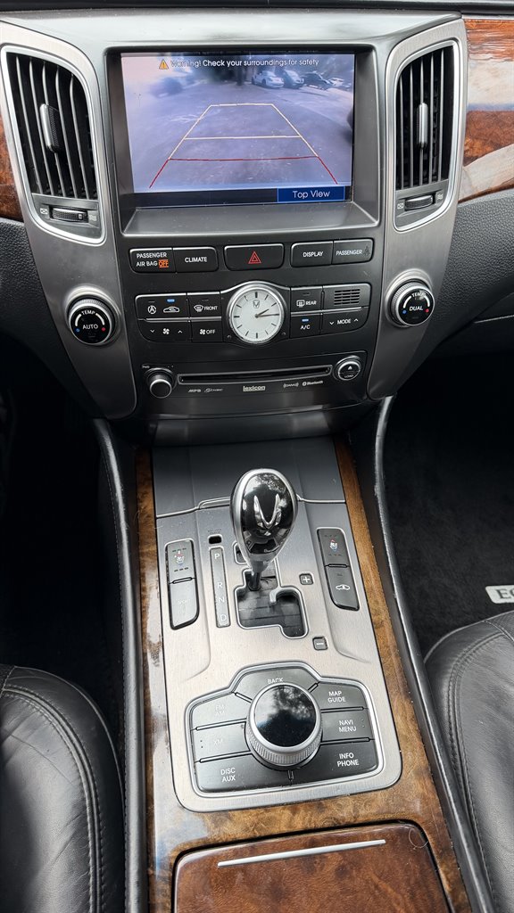 2012 Hyundai Equus - $9,995