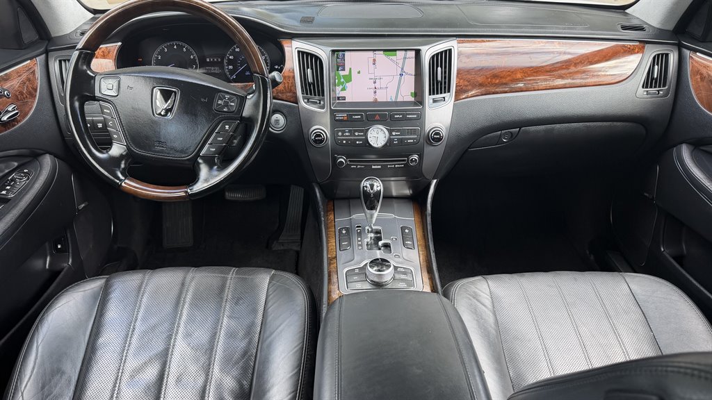 2012 Hyundai Equus - $9,995