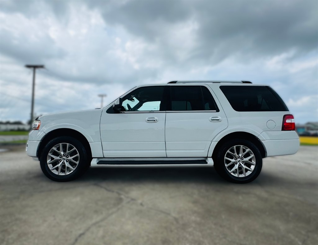 2017 Ford Expedition - $16,995