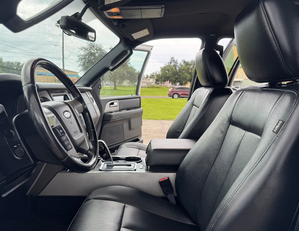 2017 Ford Expedition - $16,995