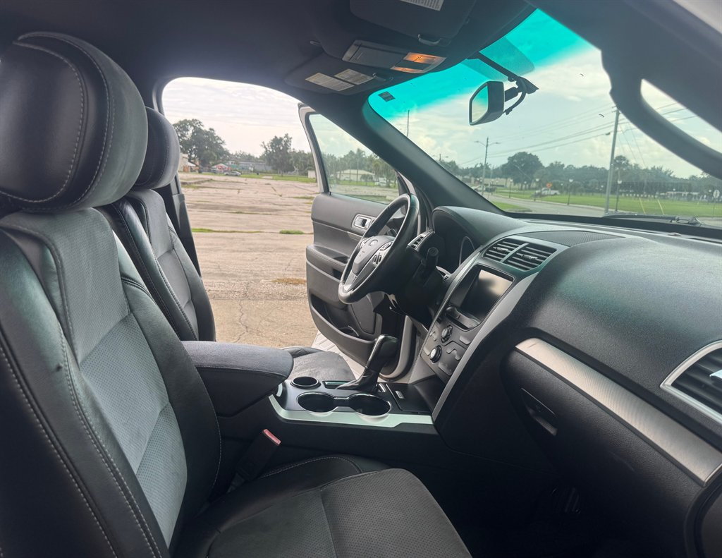 2015 Ford Explorer