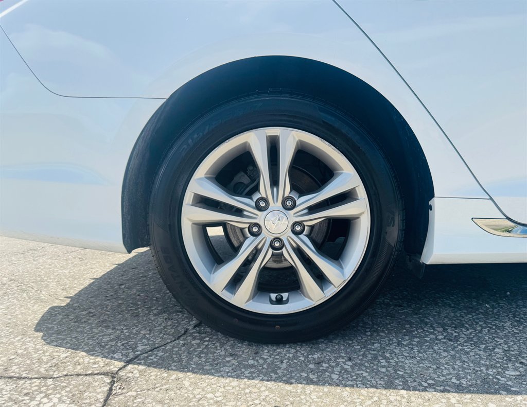 2018 Hyundai Sonata - $13,995
