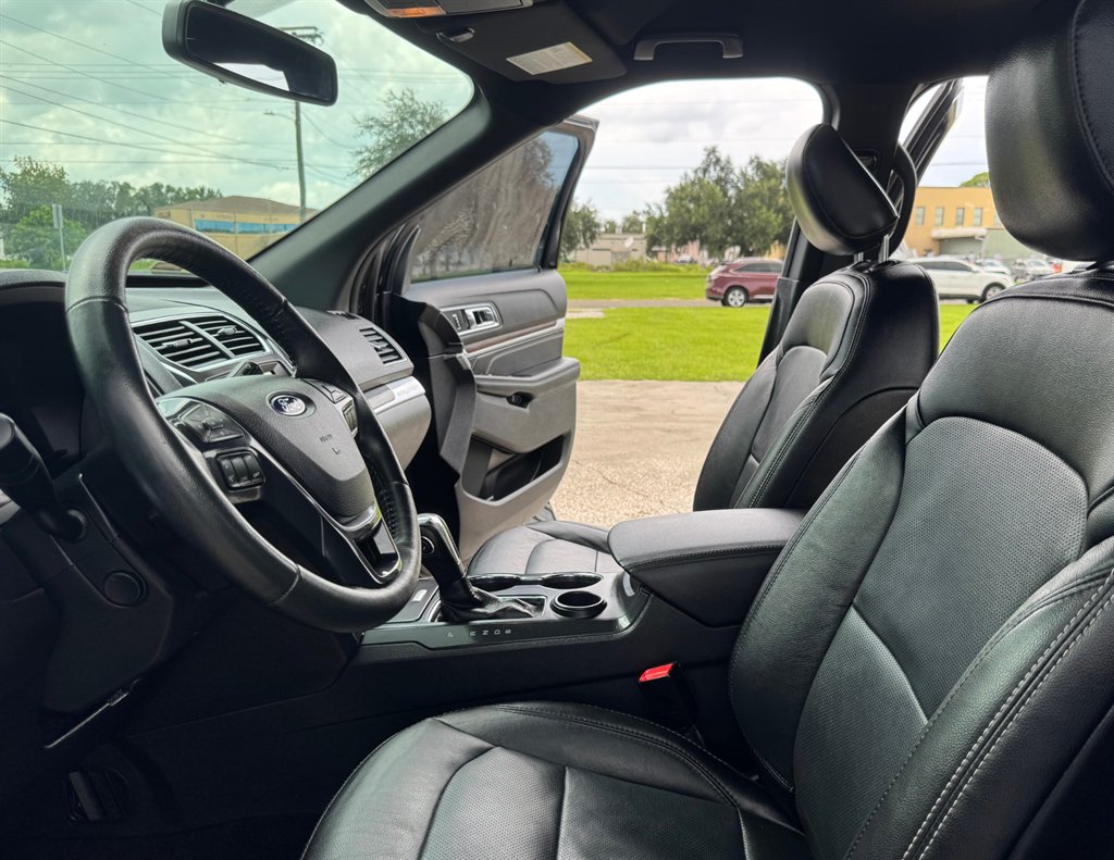 2019 Ford Explorer - $19,995