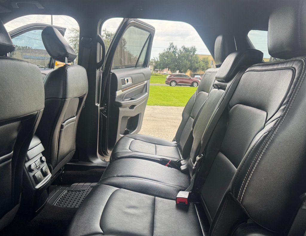 2019 Ford Explorer - $19,995
