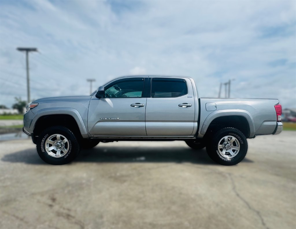 2017 Toyota Tacoma - $21,500