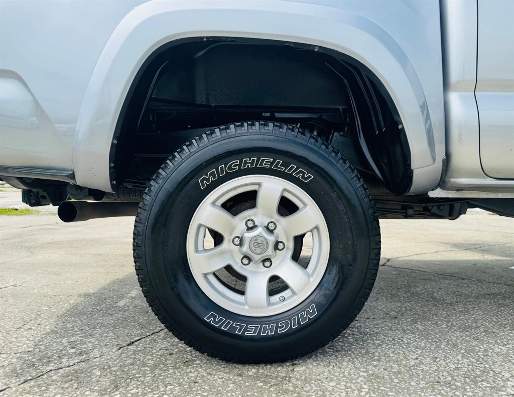 2017 Toyota Tacoma - $21,500