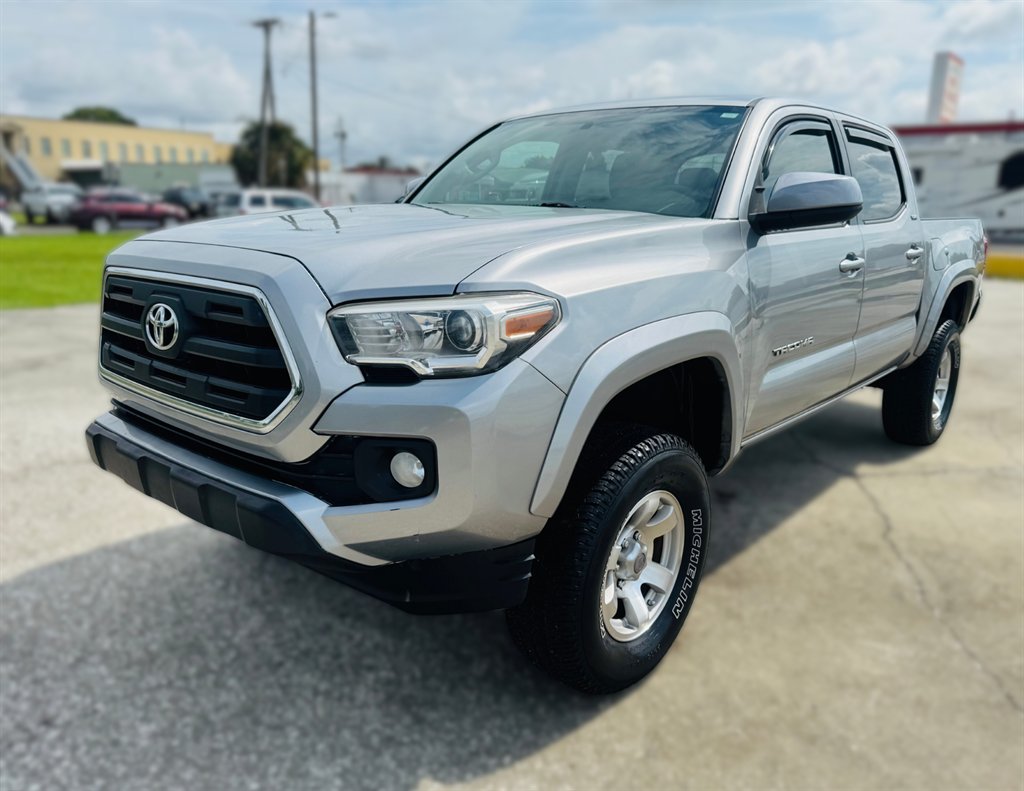 2017 Toyota Tacoma - $21,500
