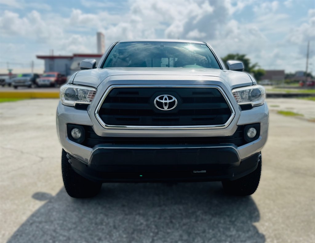 2017 Toyota Tacoma - $21,500