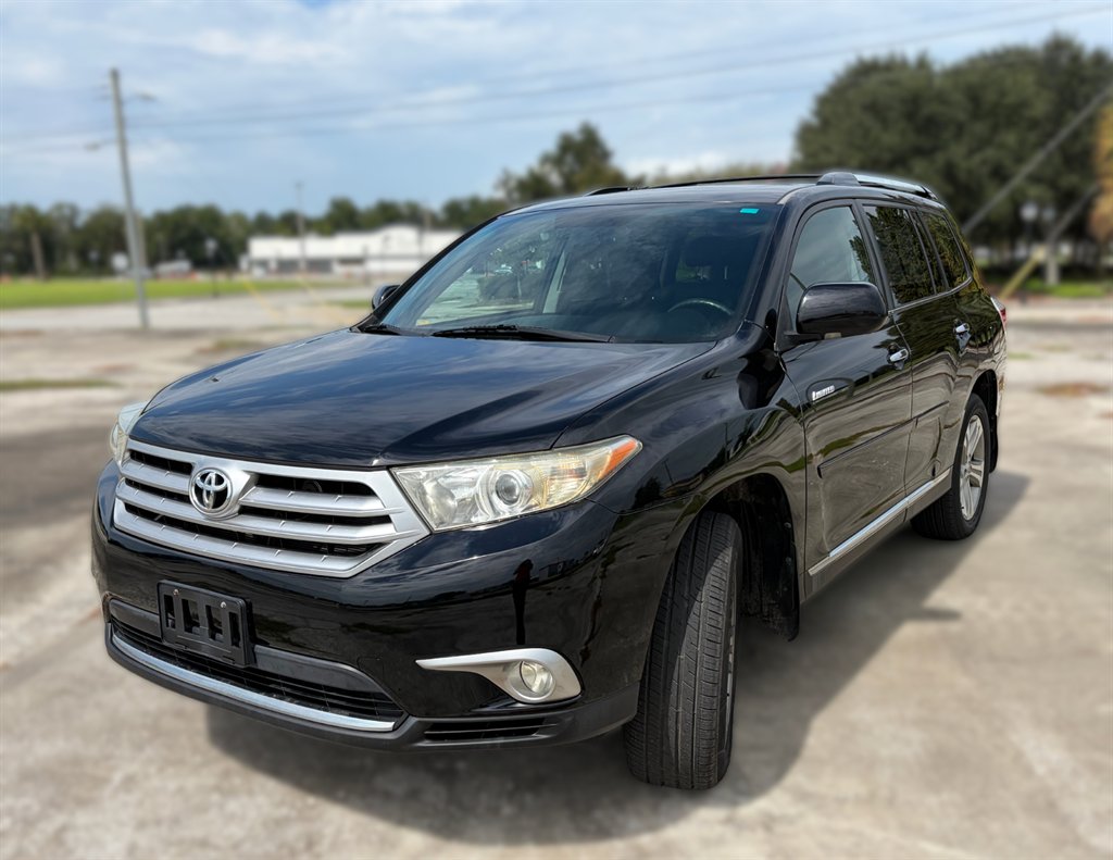 2012 Toyota Highlander - $16,995