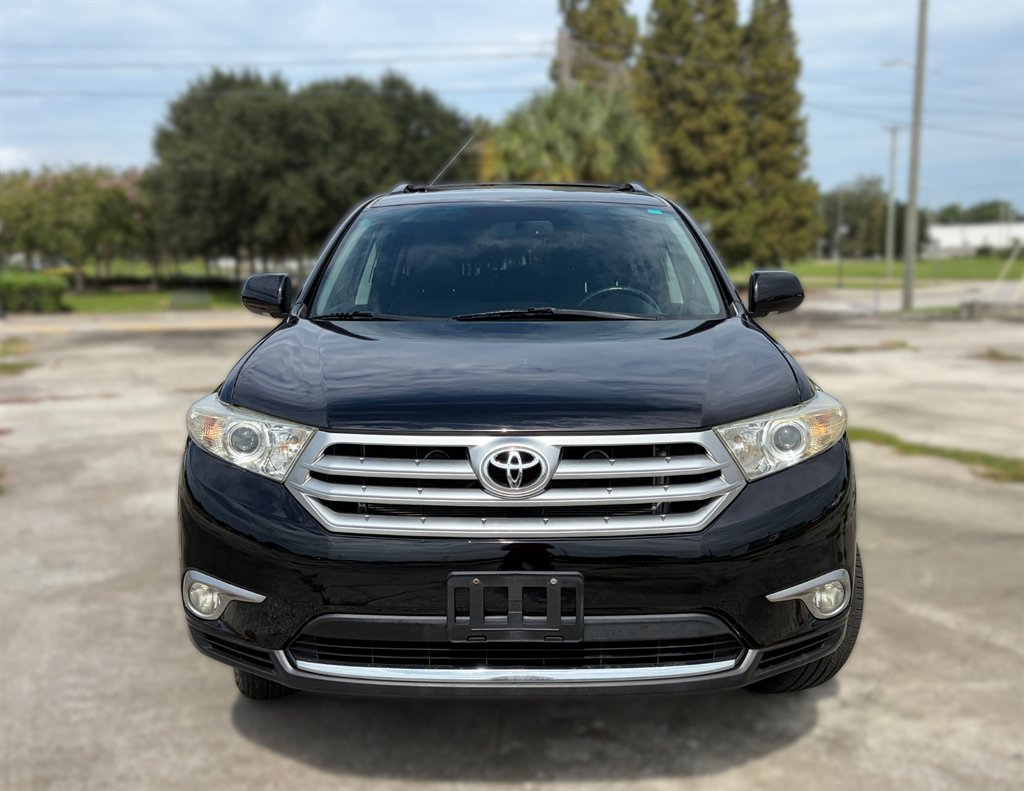 2012 Toyota Highlander - $16,995