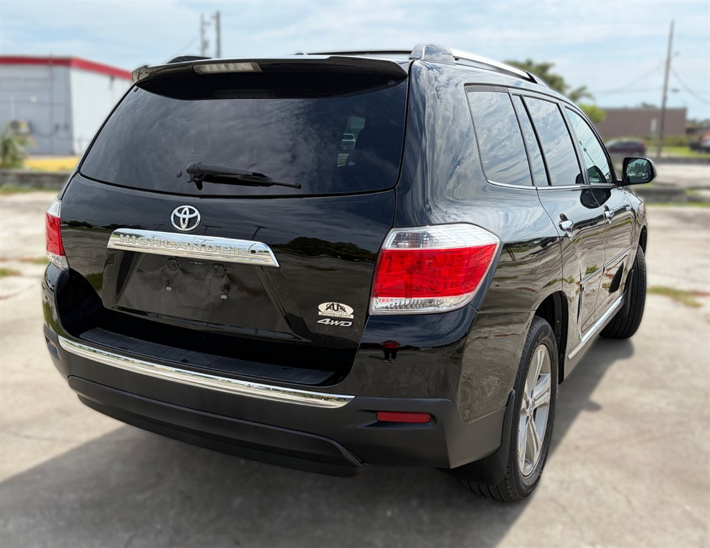 2012 Toyota Highlander - $16,995