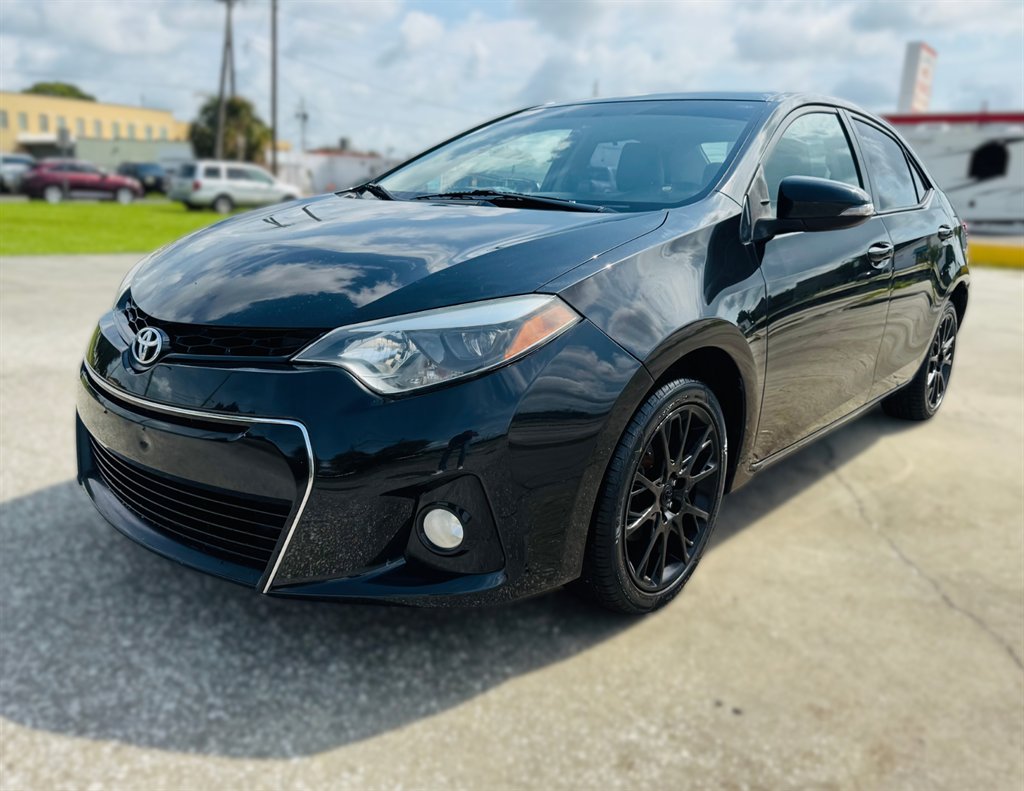 2016 Toyota Corolla - $15,995