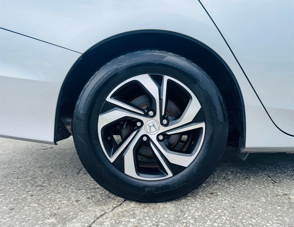 2017 Honda Accord - $17,995