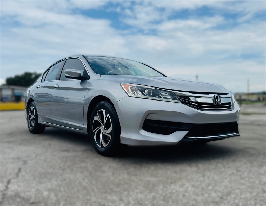 2017 Honda Accord - $17,995