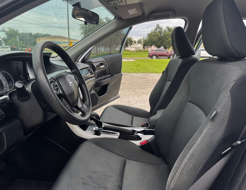 2017 Honda Accord - $17,995