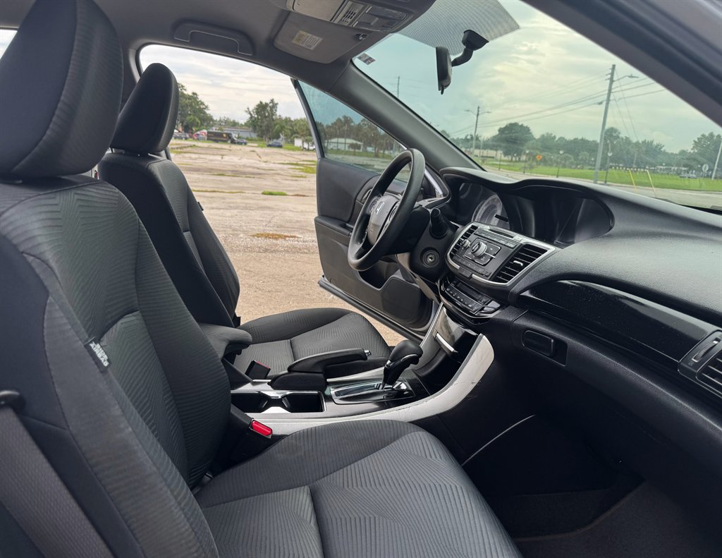2017 Honda Accord - $17,995