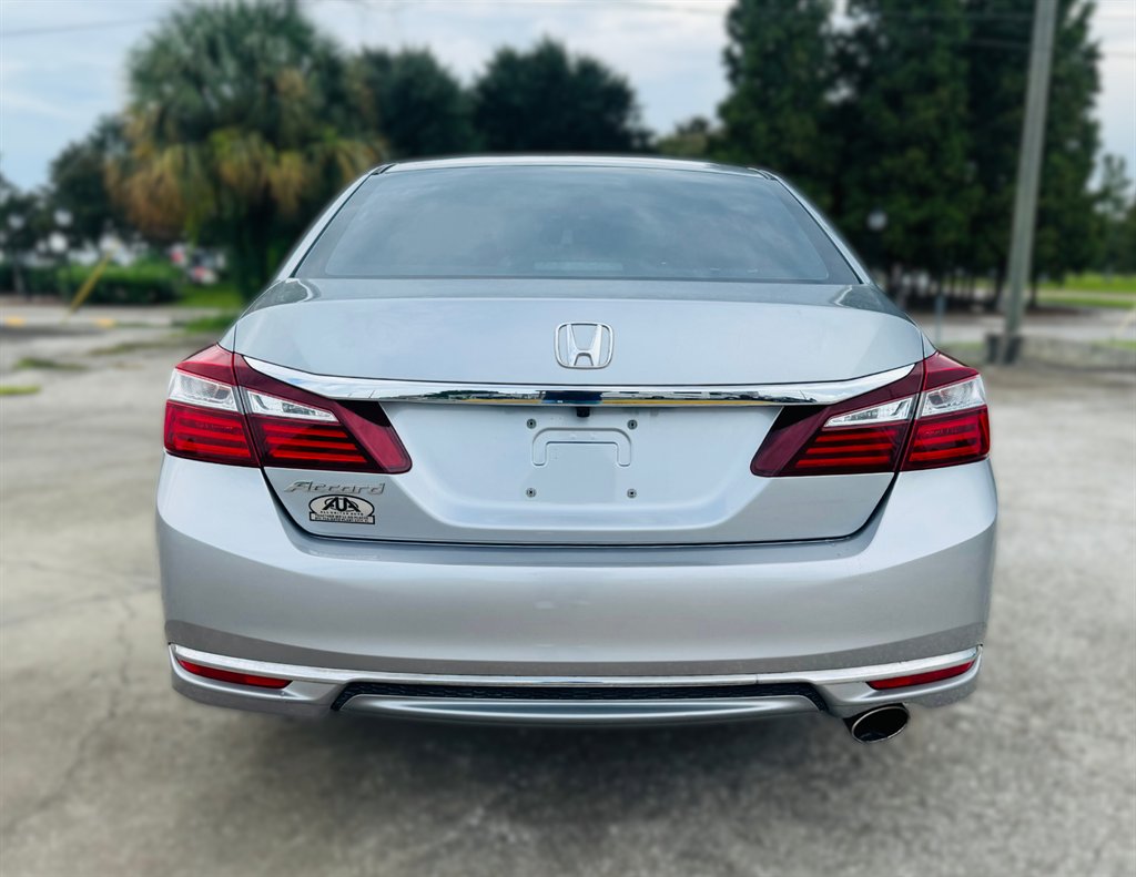 2017 Honda Accord - $17,995