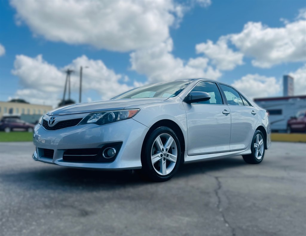 2013 Toyota Camry - $13,995