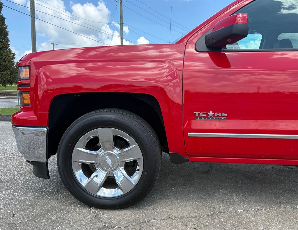 2014 Chevrolet Silverado - $17,995