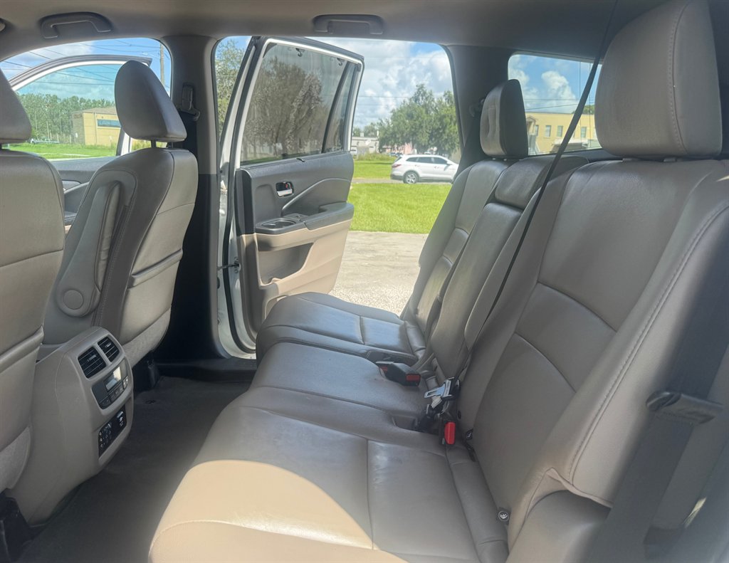 2016 Honda Pilot - $16,995