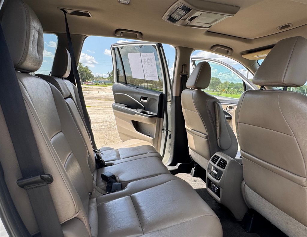 2016 Honda Pilot - $16,995