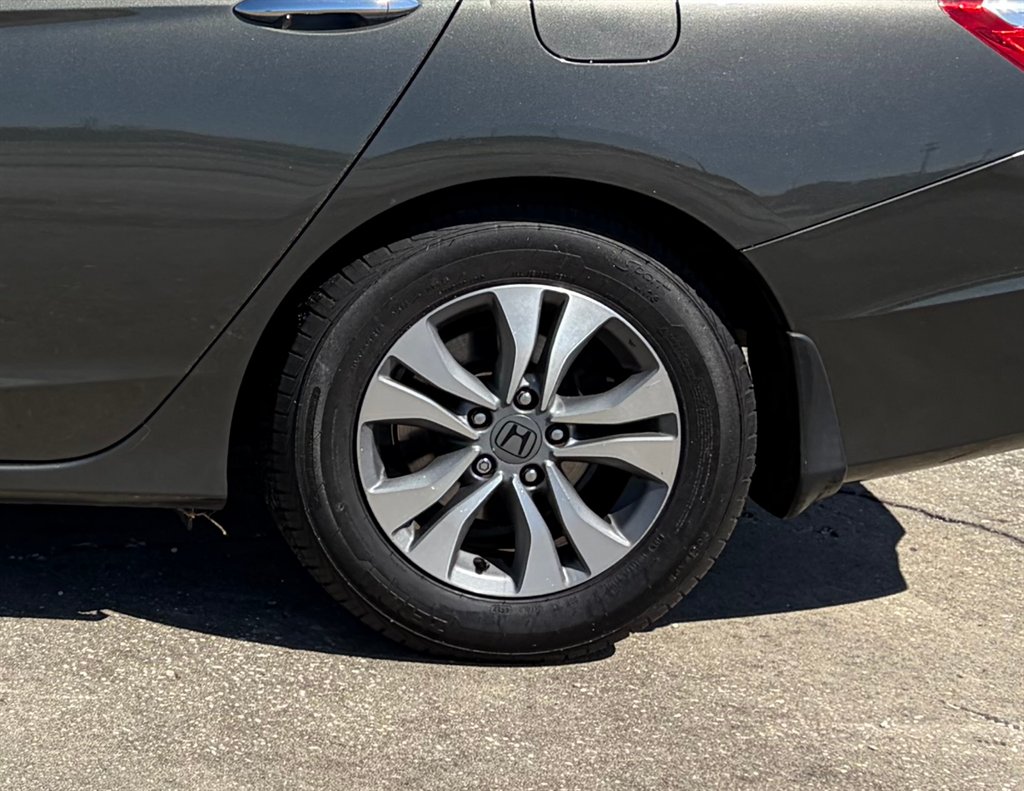 2015 Honda Accord - $15,995