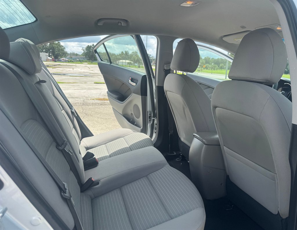 2016 Kia Forte - $11,995