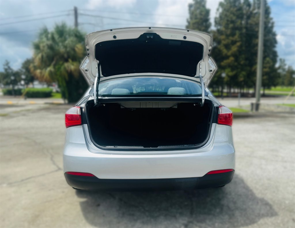 2016 Kia Forte - $11,995