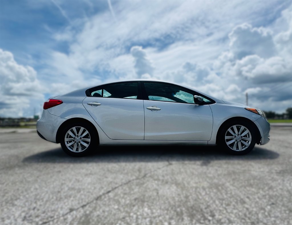 2016 Kia Forte - $11,995