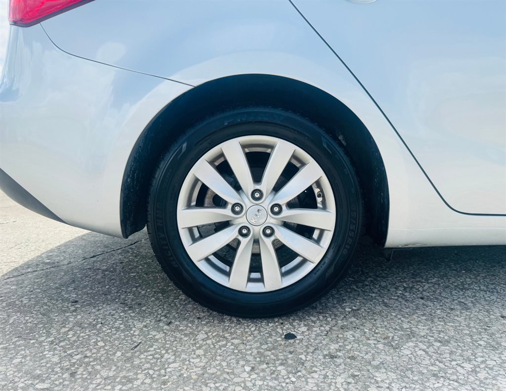 2016 Kia Forte - $11,995