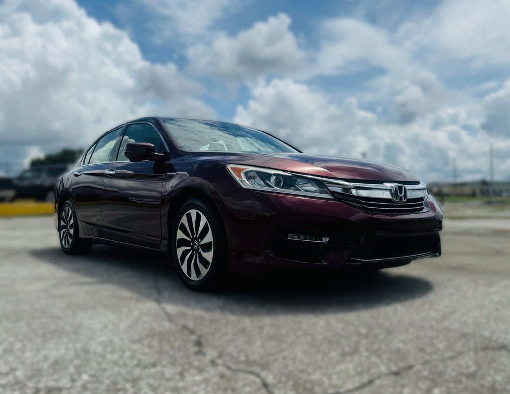 2017 Honda Accord - $17,995