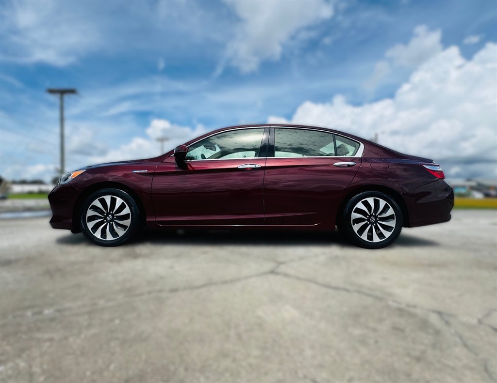 2017 Honda Accord - $17,995