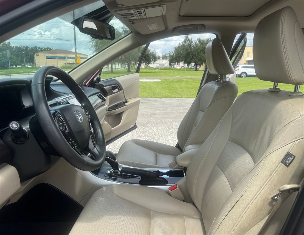 2017 Honda Accord - $17,995