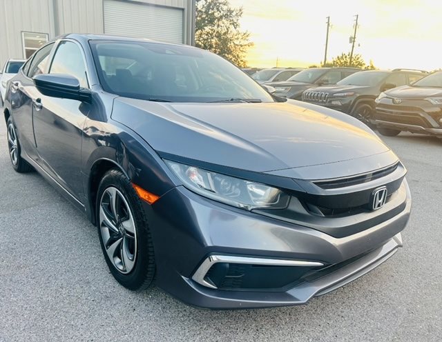The 2019 Honda Civic LX photos