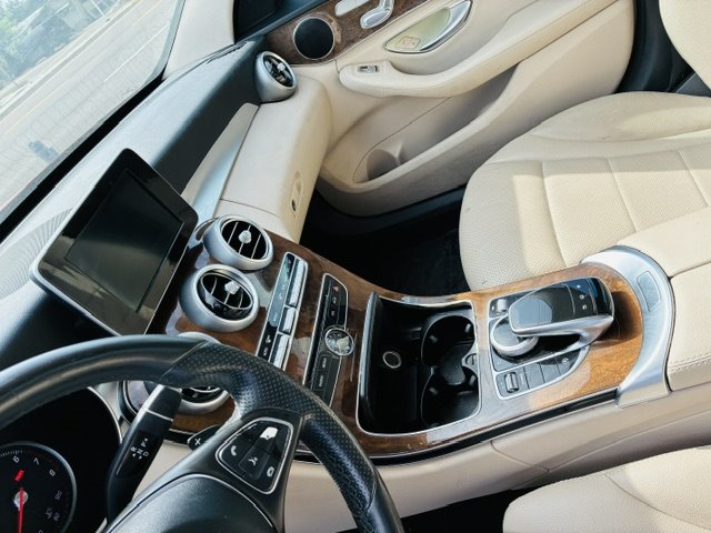 2016 Mercedes-Benz C-Class - $18,900