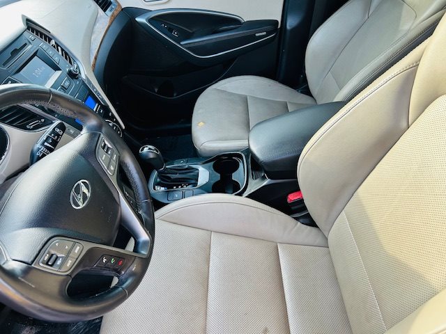 2016 Hyundai Santa Fe - $14,500