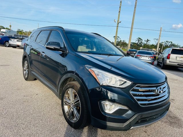 2016 Hyundai Santa Fe - $14,500