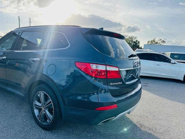 2016 Hyundai Santa Fe - $14,500