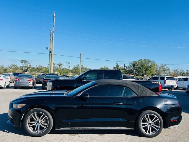 2017 Ford Mustang - $21,900