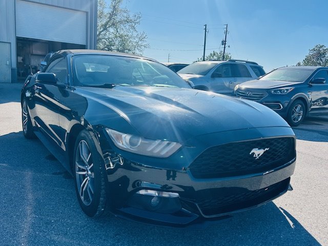 2017 Ford Mustang - $21,900