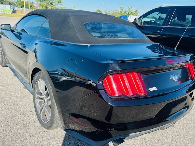 2017 Ford Mustang - $21,900