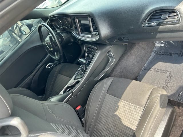 2018 Dodge Challenger SXT photo