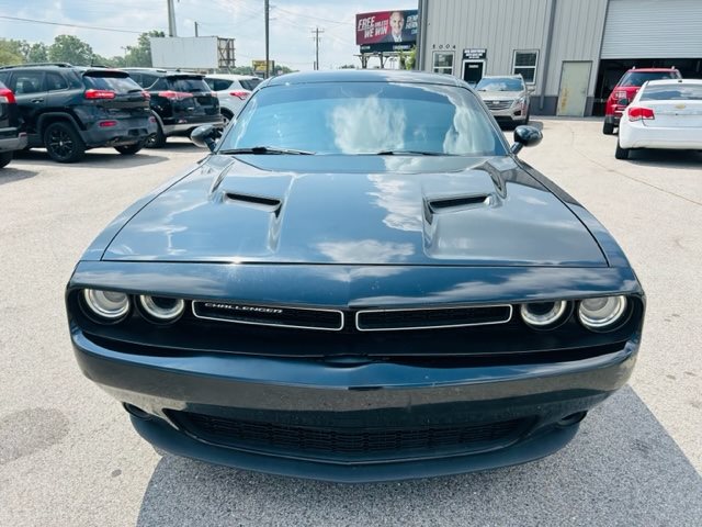 2018 Dodge Challenger SXT photo